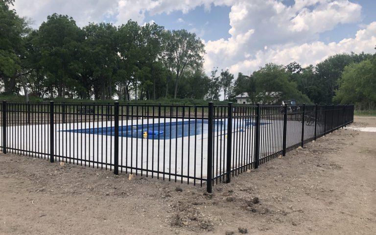 wood fence installation near kenosha, wood fence near kenosha, fence company near kenosha