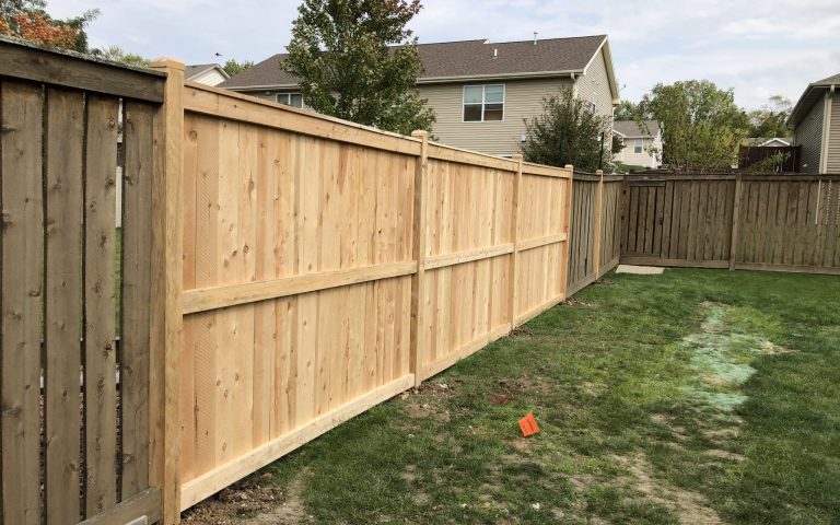 wood fence installation near kenosha, wood fence near kenosha, fence company near kenosha